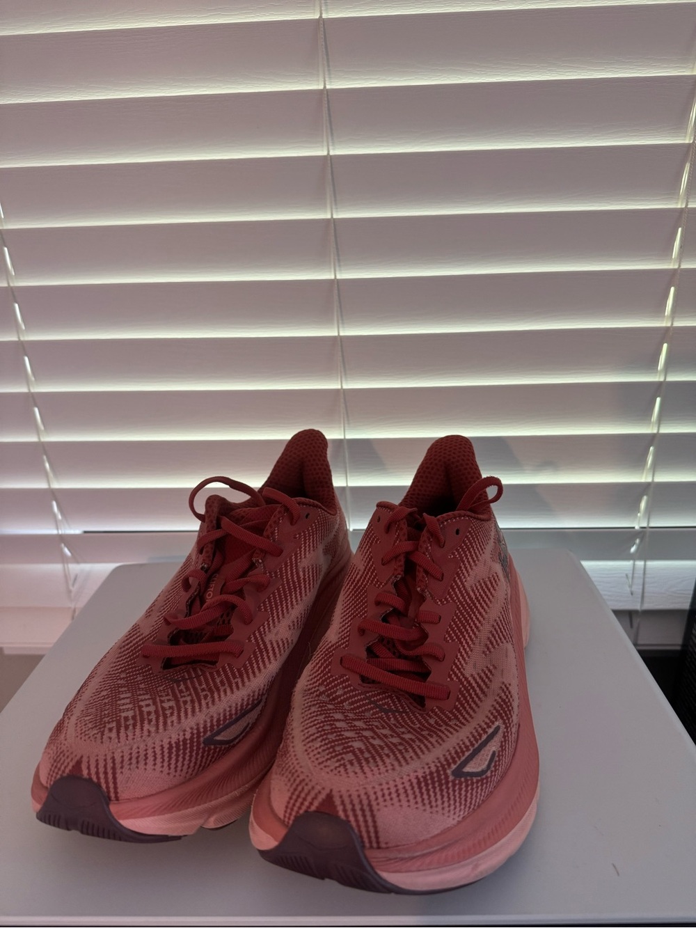 Hoka One One - W Clifton 9